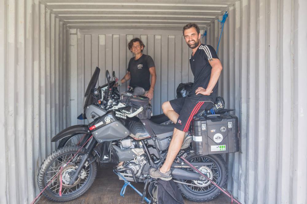Motorrad im Container - Fayus pleite